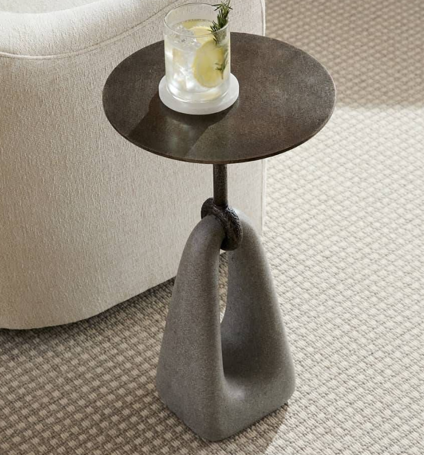 Arteriors Журнальный столик Miles FAC04 от Arteriors — в интерьере
