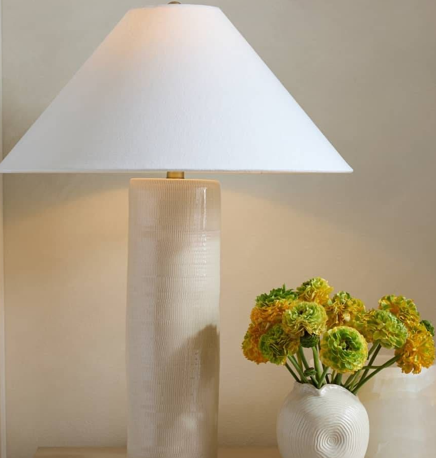 Arteriors Настольная лампа Nicoline Nicoline от Arteriors — в интерьере