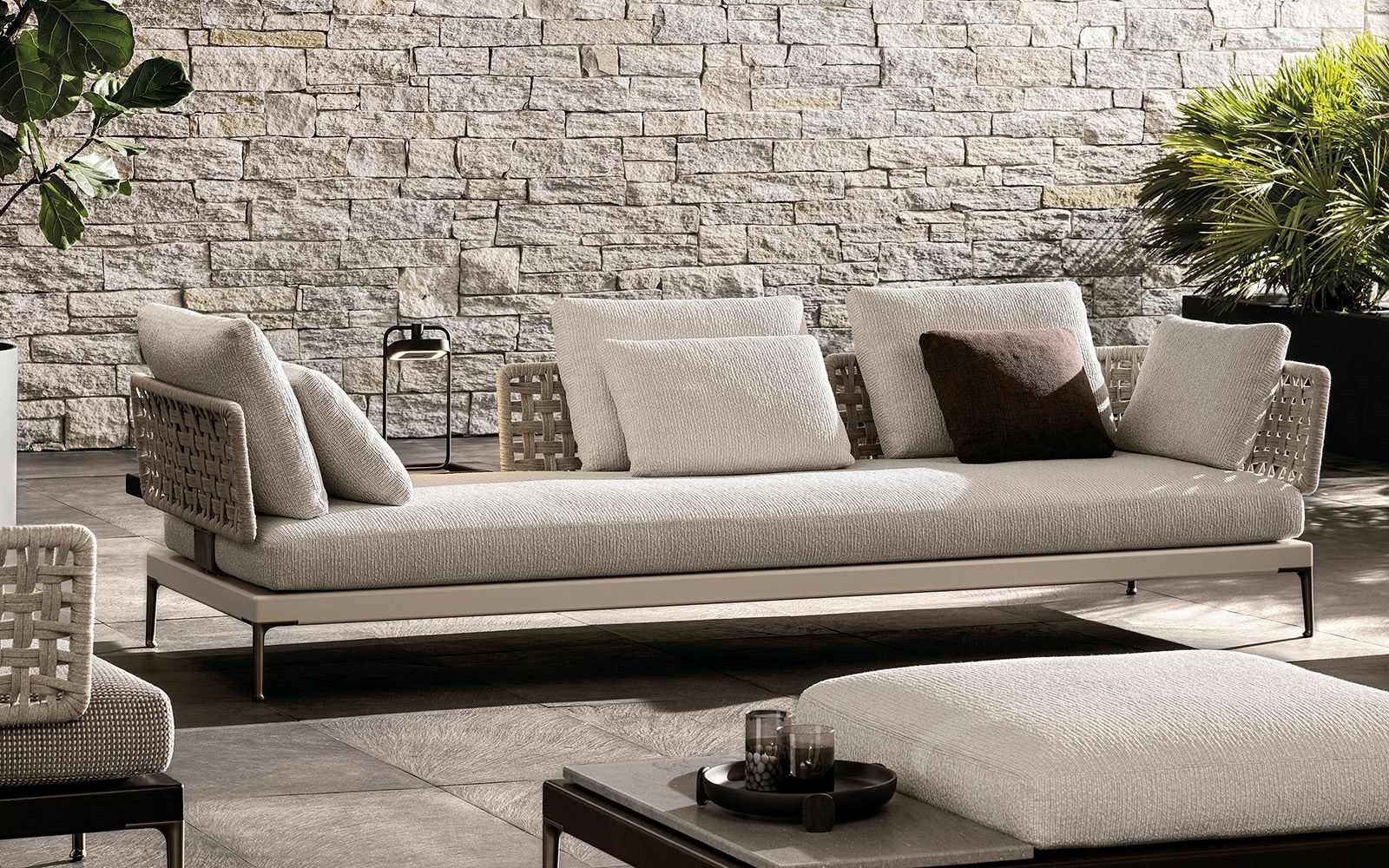 Minotti Уличный диван Patio от Minotti — в интерьере