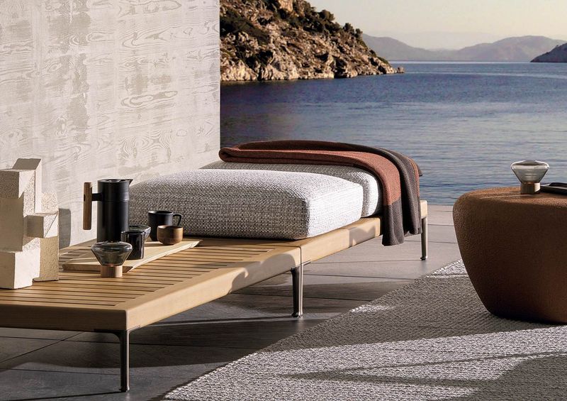 Minotti Уличный плед Twist от Minotti — в интерьере