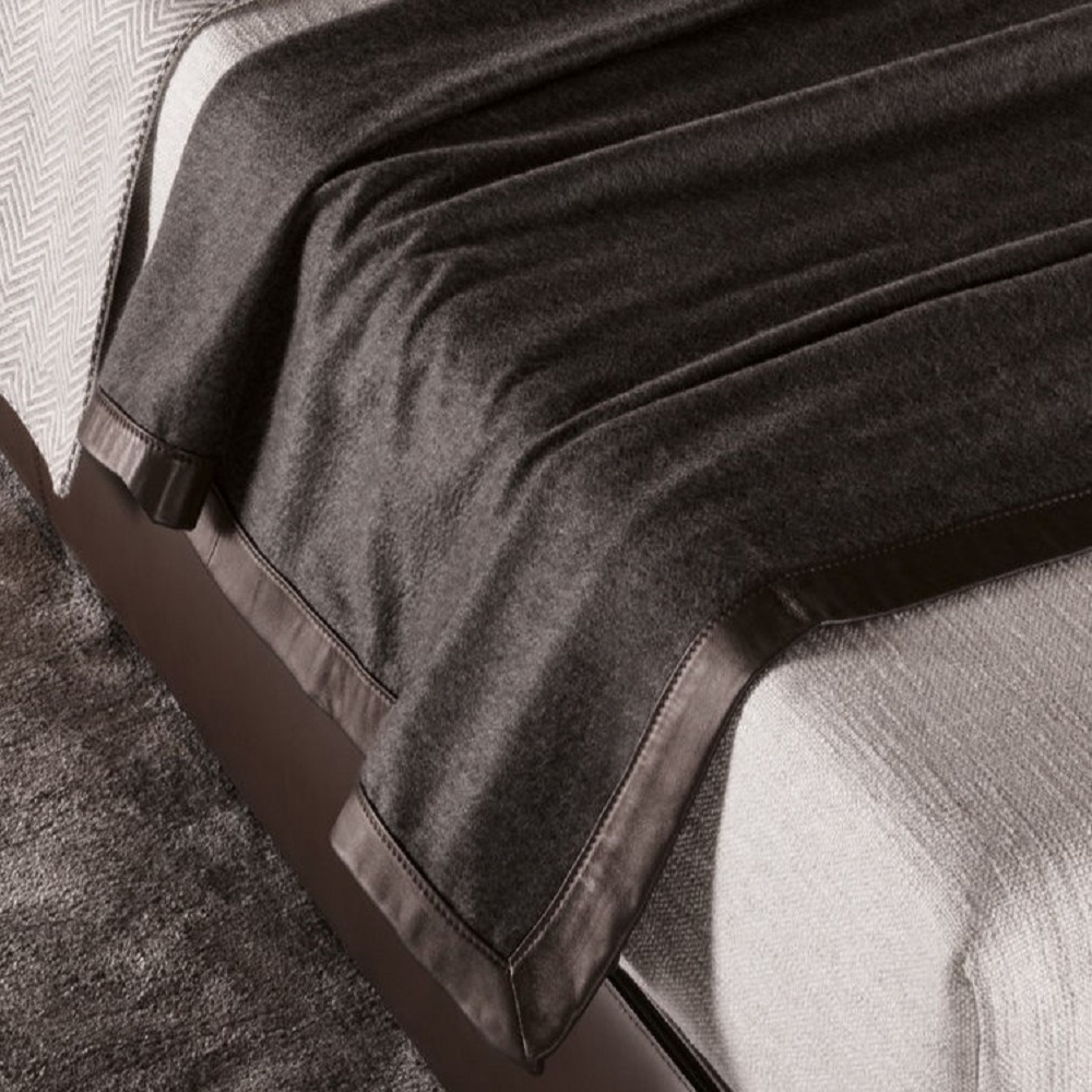 Minotti Плед Cachemire от Minotti — в интерьере