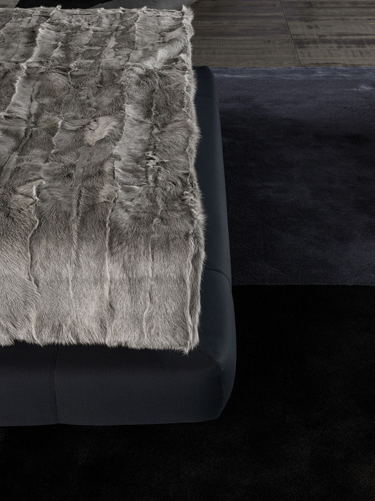 Minotti Покрывало Avon "Throw" от Minotti — в интерьере