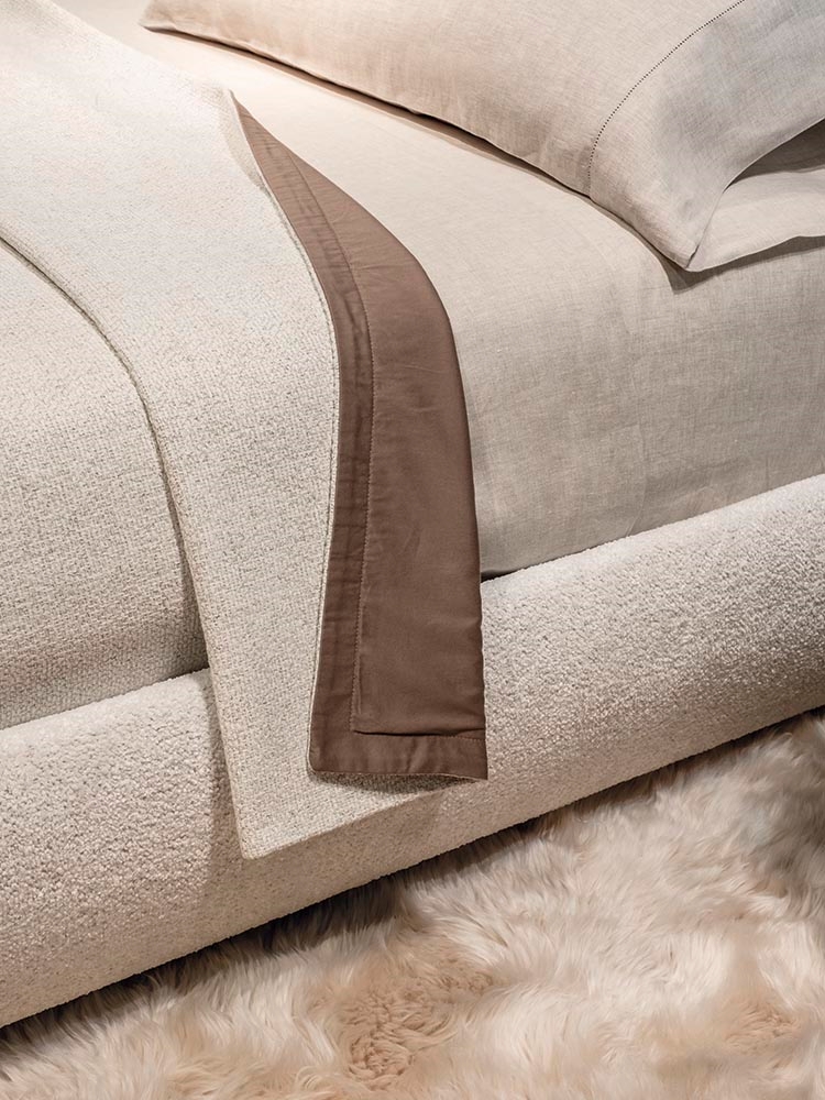 Minotti Покрывало Larry "Bedspread" от Minotti — в интерьере