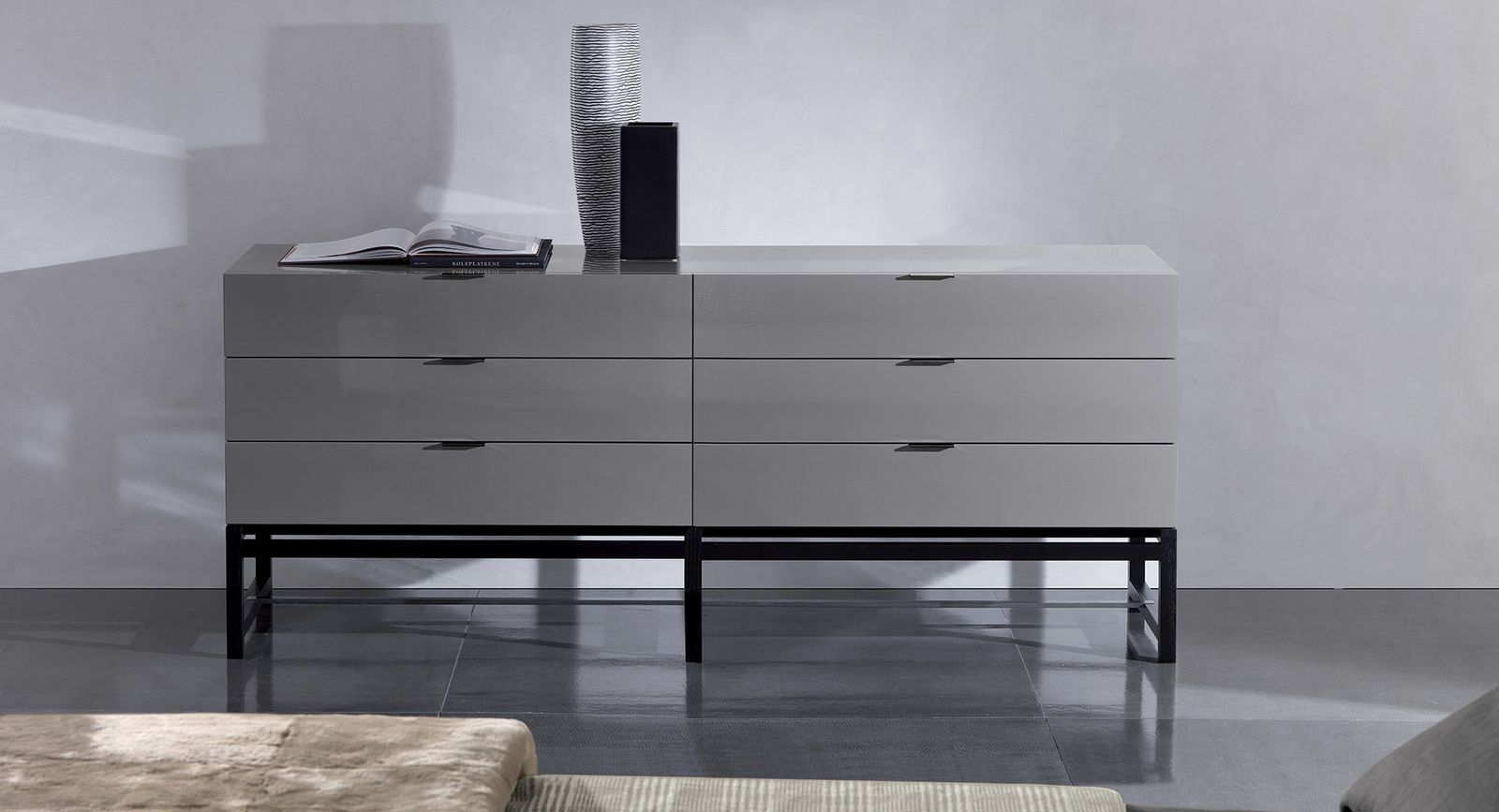 Minotti Комод Harvey "Night Storage Unit" от Minotti — в интерьере