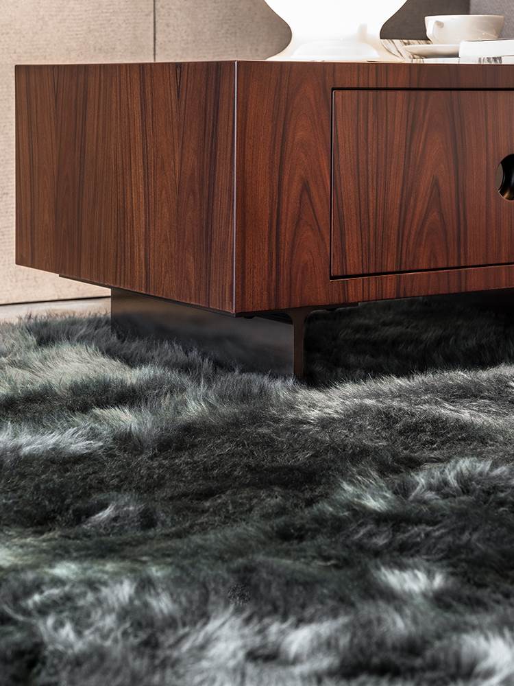 Minotti Прикроватная тумбочка Brasilia "Nightstand" от Minotti — в интерьере