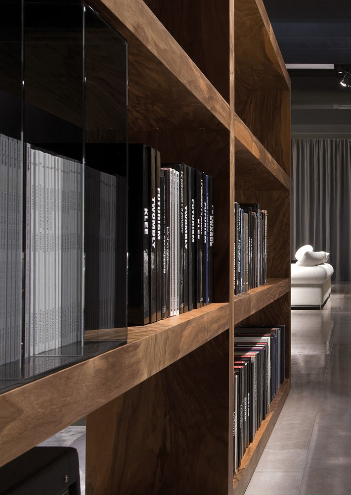 Minotti Стеллаж Johns от Minotti — в интерьере