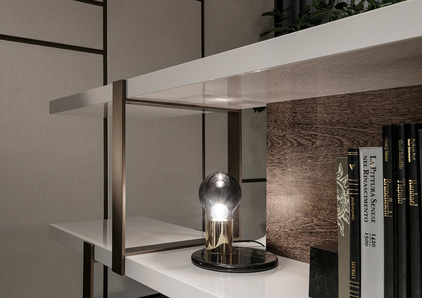 Minotti Стеллаж Dalton "Bronze" от Minotti — в интерьере