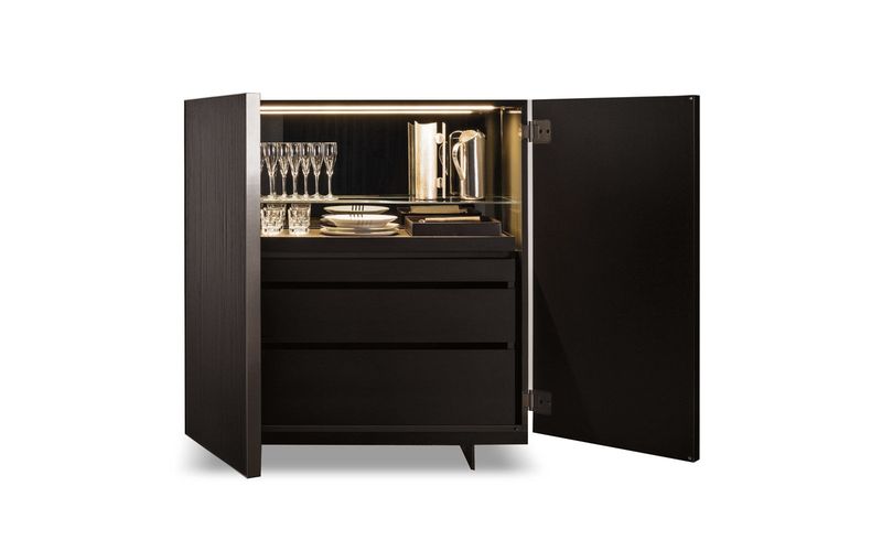 Minotti Шкаф с деревянными дверцами Aylon от Minotti
