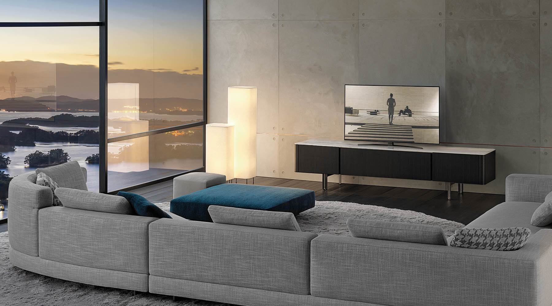 Minotti Мебель под ТВ Lou Consolle TV от Minotti — в интерьере