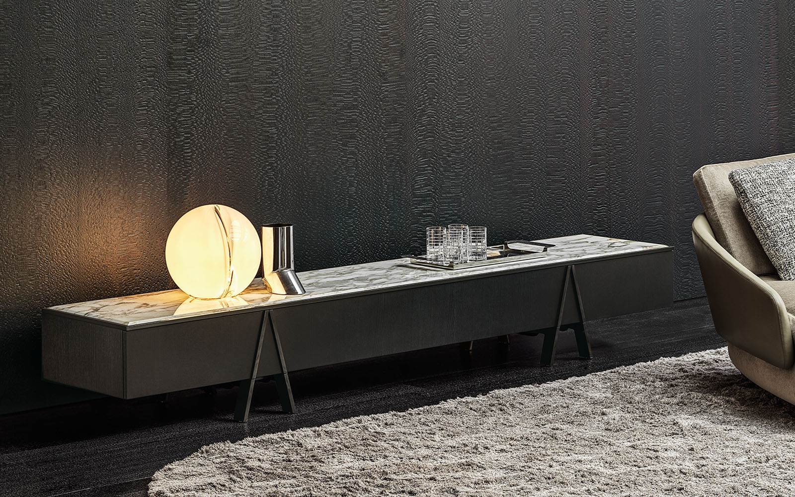 Minotti Мебель под ТВ Easel от Minotti — в интерьере