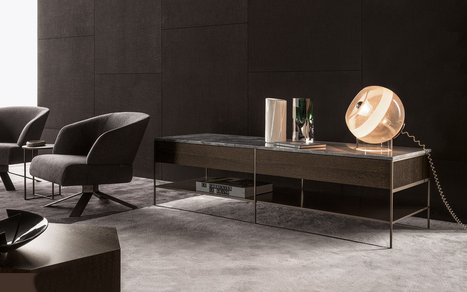 Minotti Консоль Calder "Bronze" Console от Minotti — в интерьере