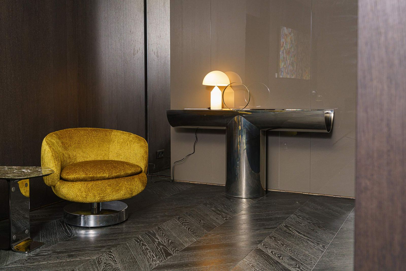 Minotti Консоль Pilotis от Minotti — в интерьере