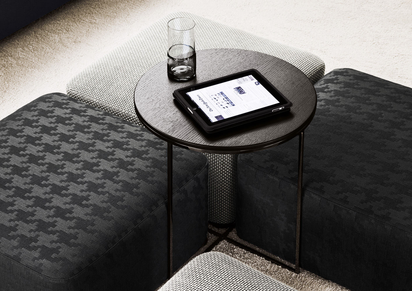 Minotti Журнальный столик Duchamp от Minotti — в интерьере