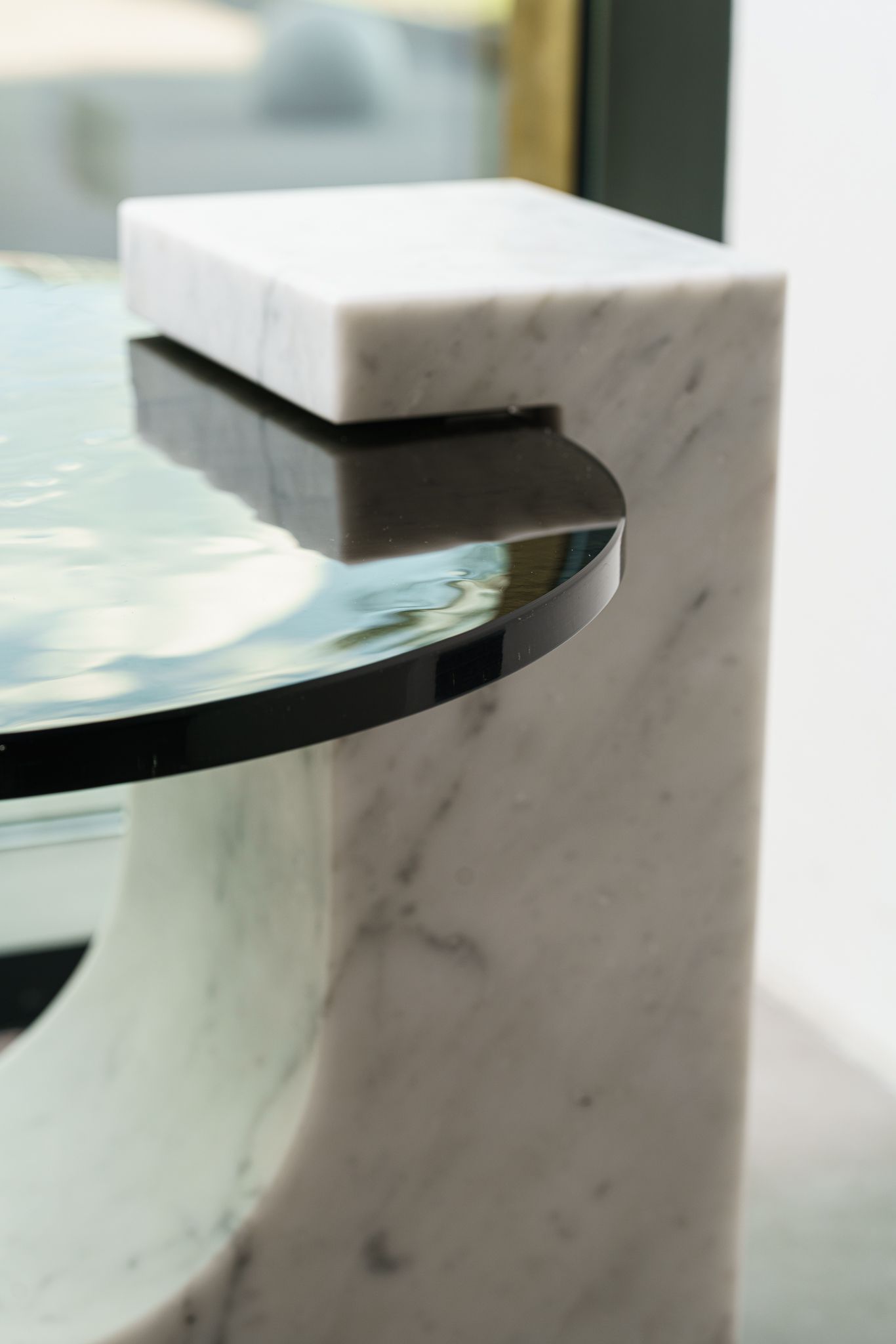 Baxter Журнальный столик Verre White matteGioia Marble от Baxter — в интерьере