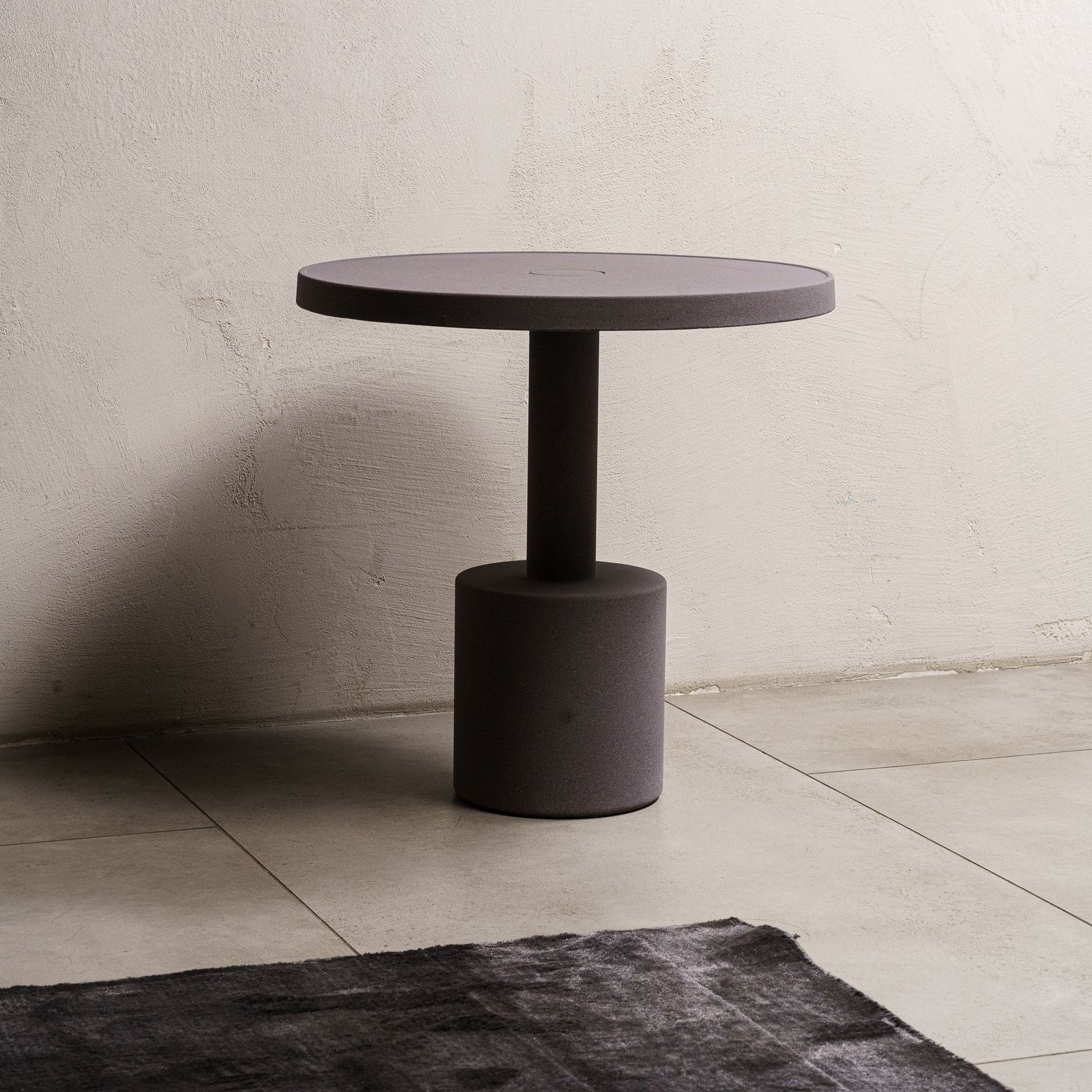 Baxter Журнальный столик Pilar Concrete Vintage Rose 50 от Baxter — в интерьере