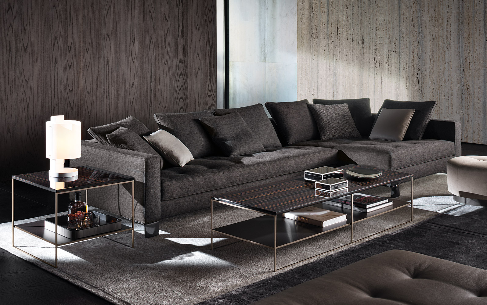 Minotti Журнальный столик Calder "Bronze" от Minotti — в интерьере