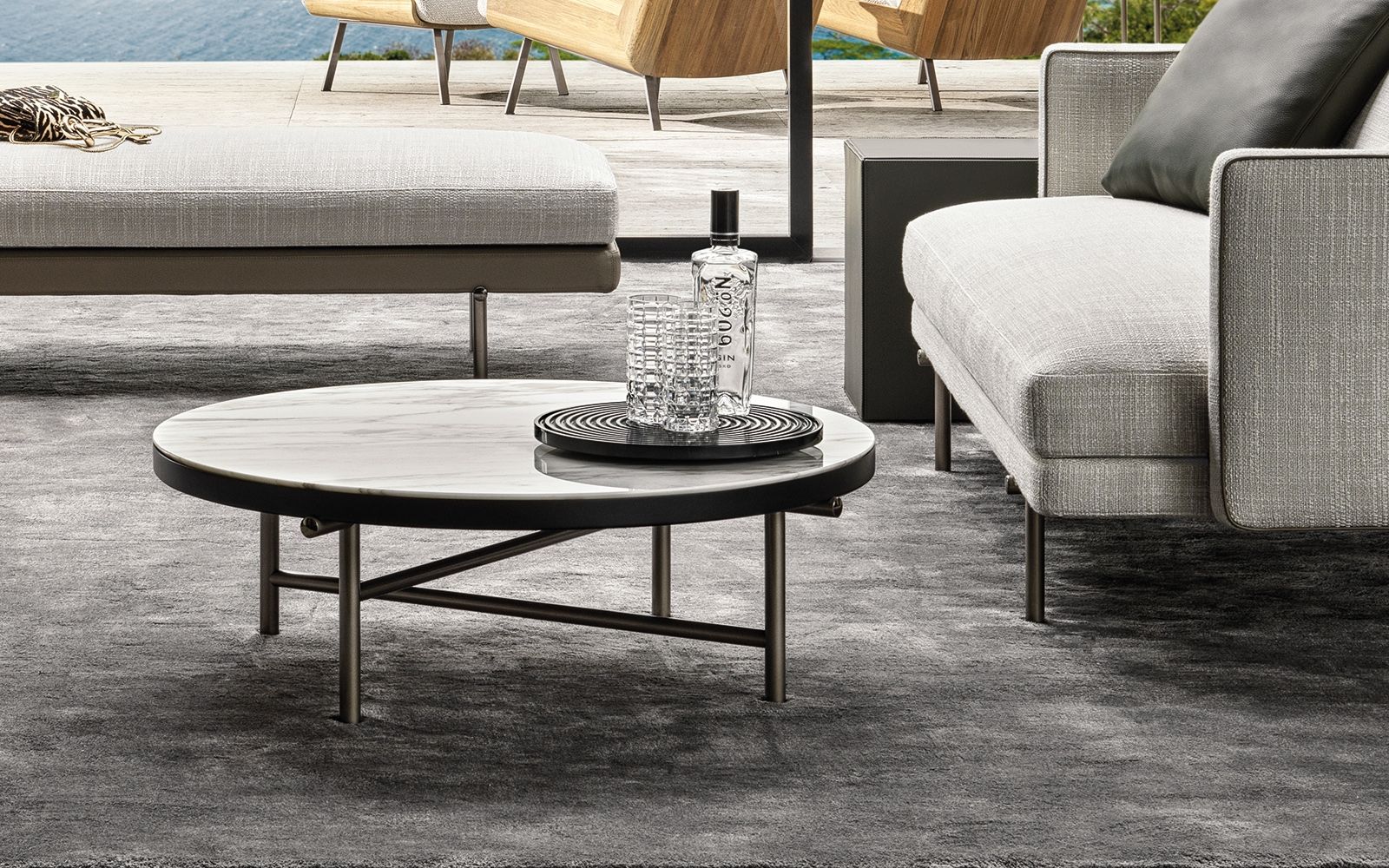 Minotti Журнальный столик Torii от Minotti — в интерьере