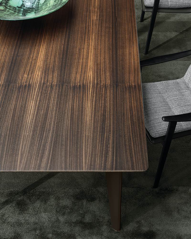 Minotti Стол Penthouse от Minotti — в интерьере