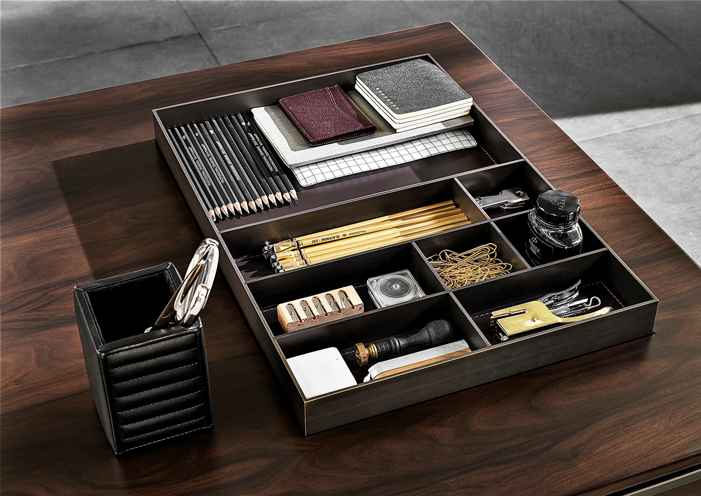 Minotti Письменный стол Linha Studio от Minotti — в интерьере