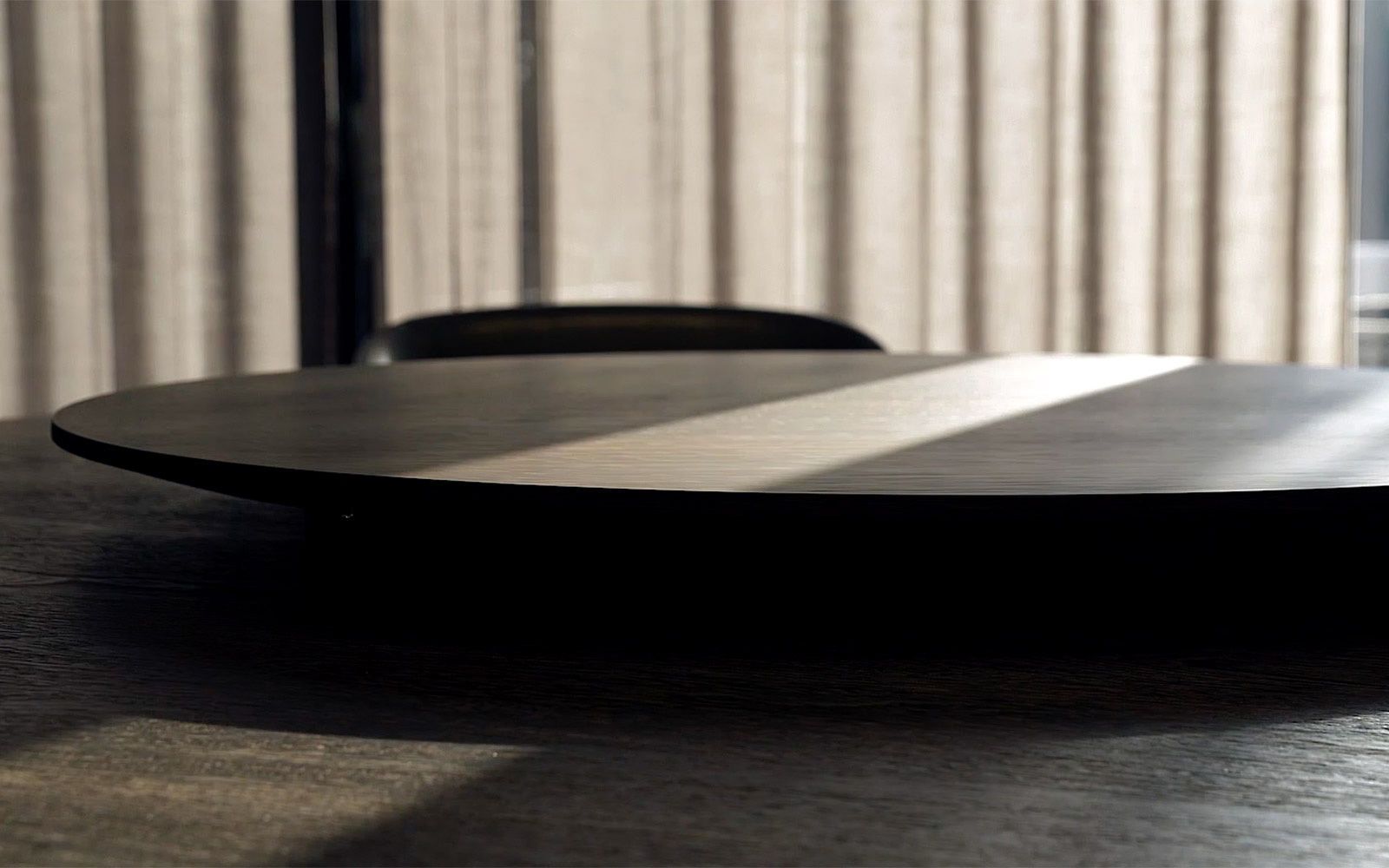 Minotti Поднос Turner от Minotti — в интерьере