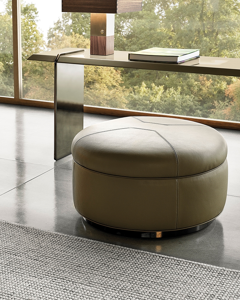 Minotti Пуф Tuffet от Minotti — в интерьере