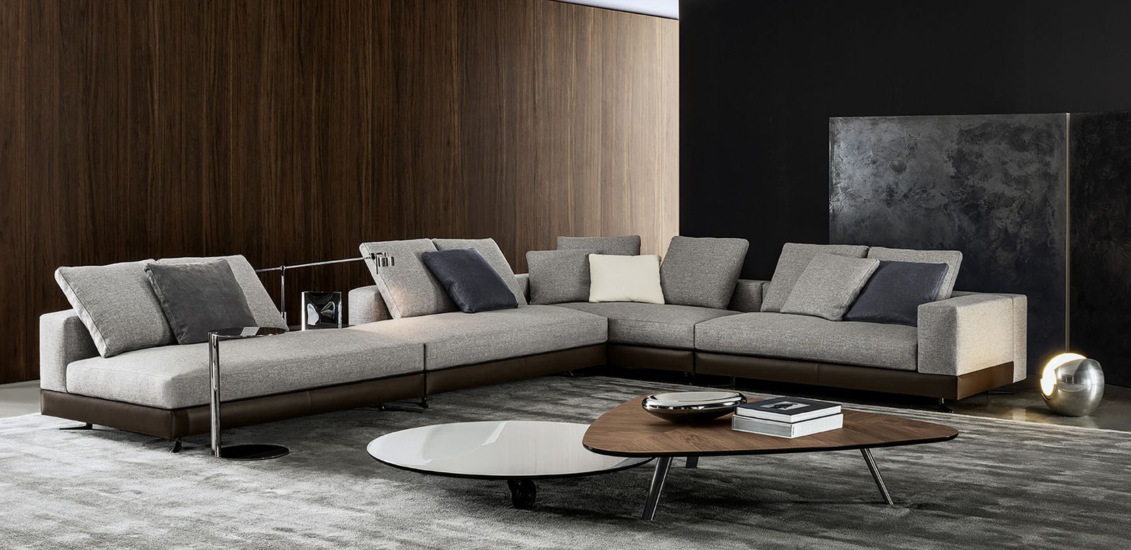 Minotti Диван White "Saddle-Hide" от Minotti — в интерьере