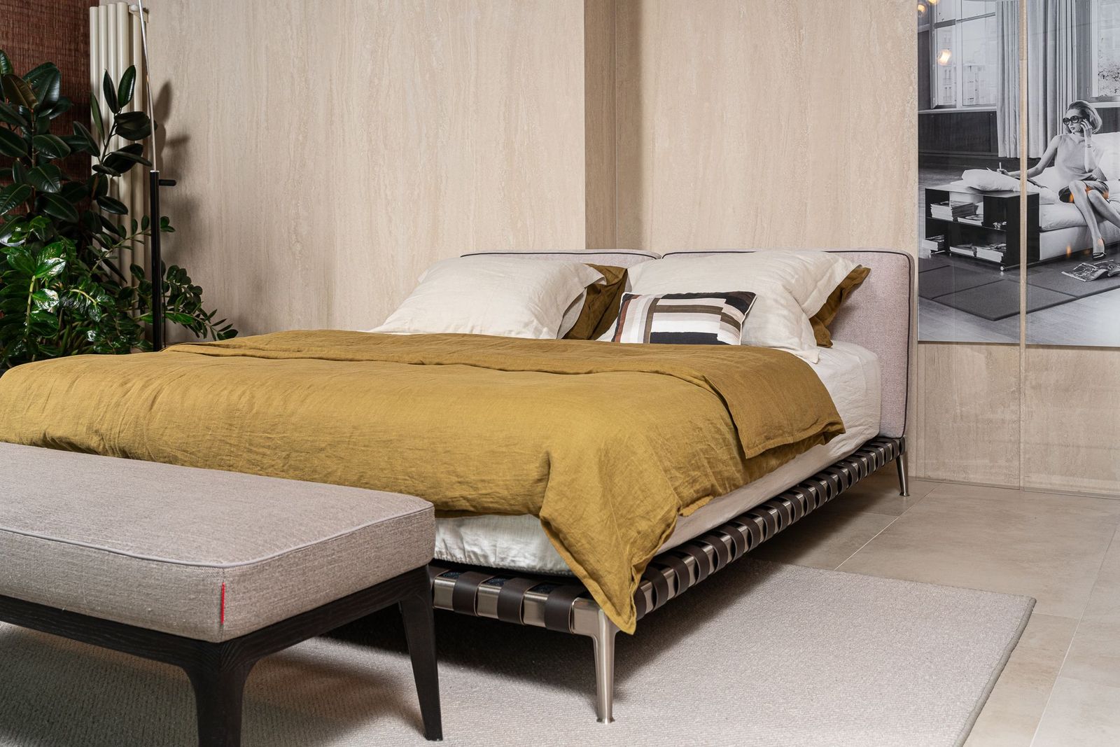 Flexform Кровать 180*200 Gregory от Flexform — в интерьере