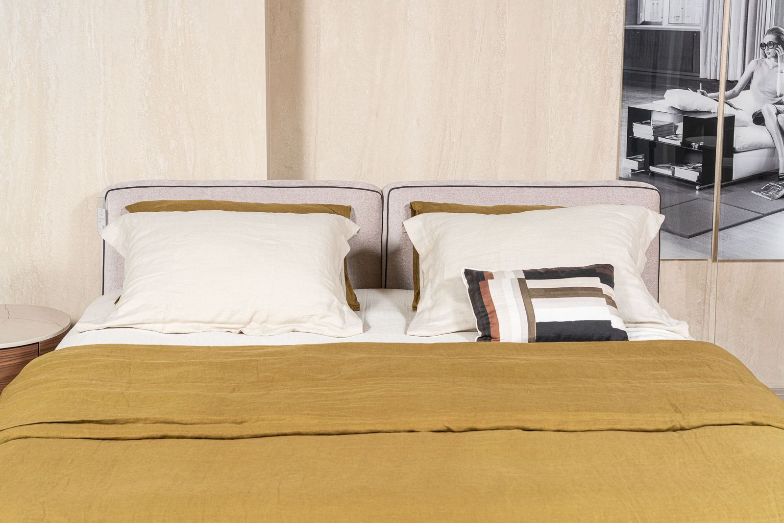 Flexform Кровать 180*200 Gregory от Flexform — в интерьере