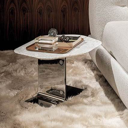 Minotti Журнальный столик Ethan Bianco Carrara h46 от Minotti — в интерьере