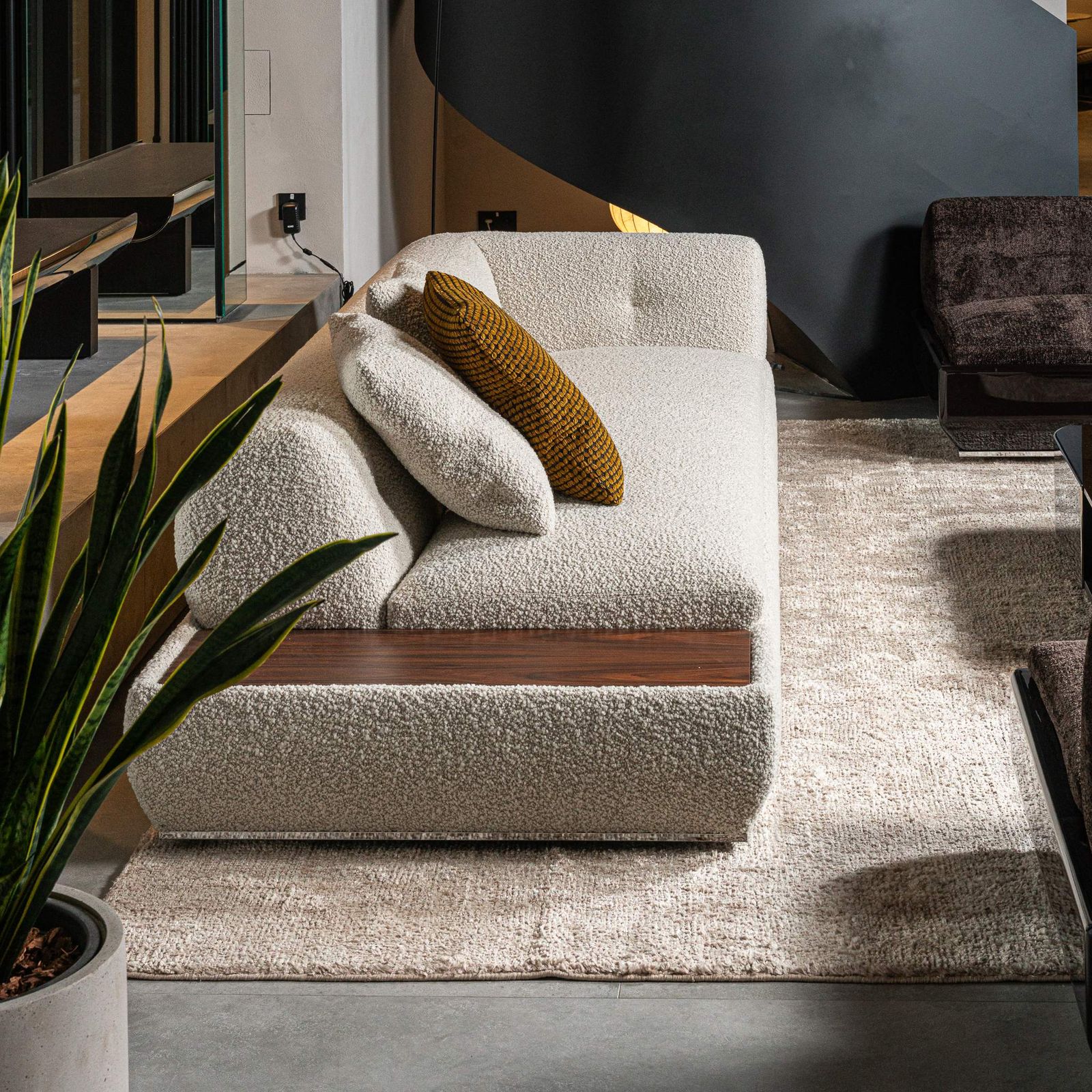 Minotti Диван со столиком Supermoon от Minotti — в интерьере
