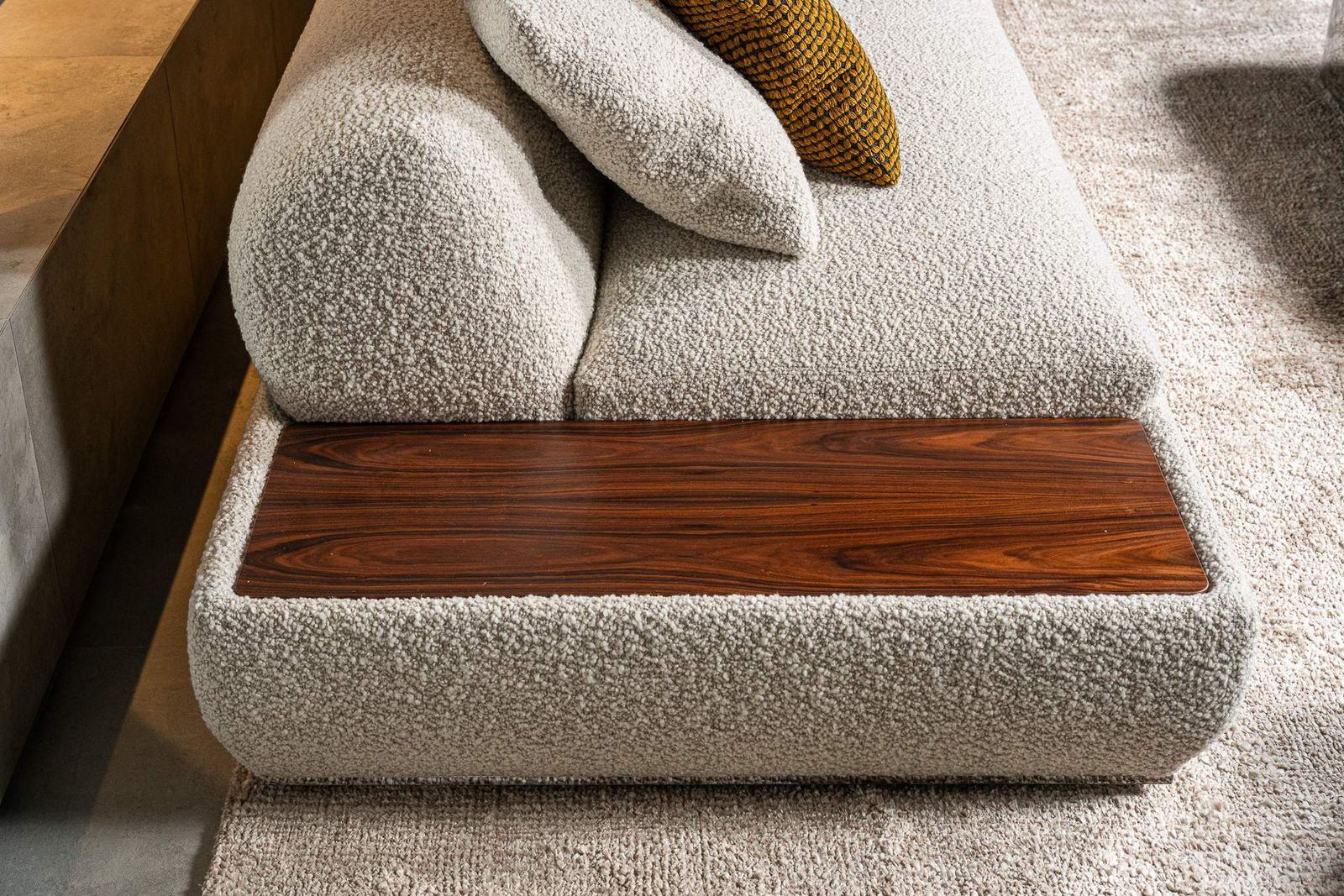 Minotti Диван со столиком Supermoon от Minotti — в интерьере