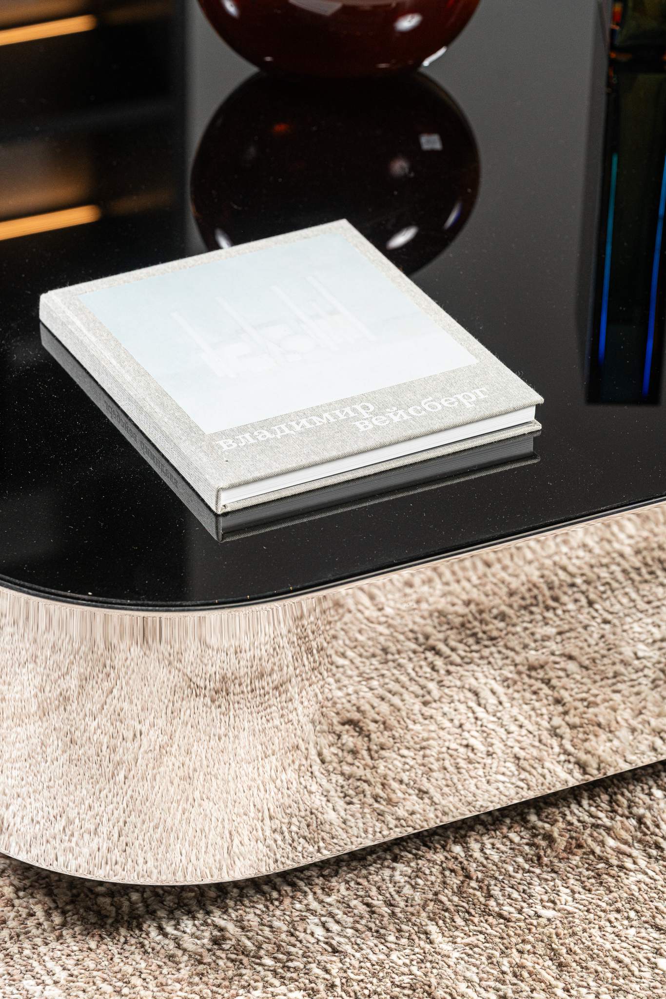 Minotti Журнальный столик Diagramma 130 от Minotti — в интерьере