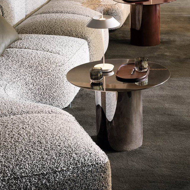 Minotti Журнальный столик Tokie Brushed bronze от Minotti — в интерьере