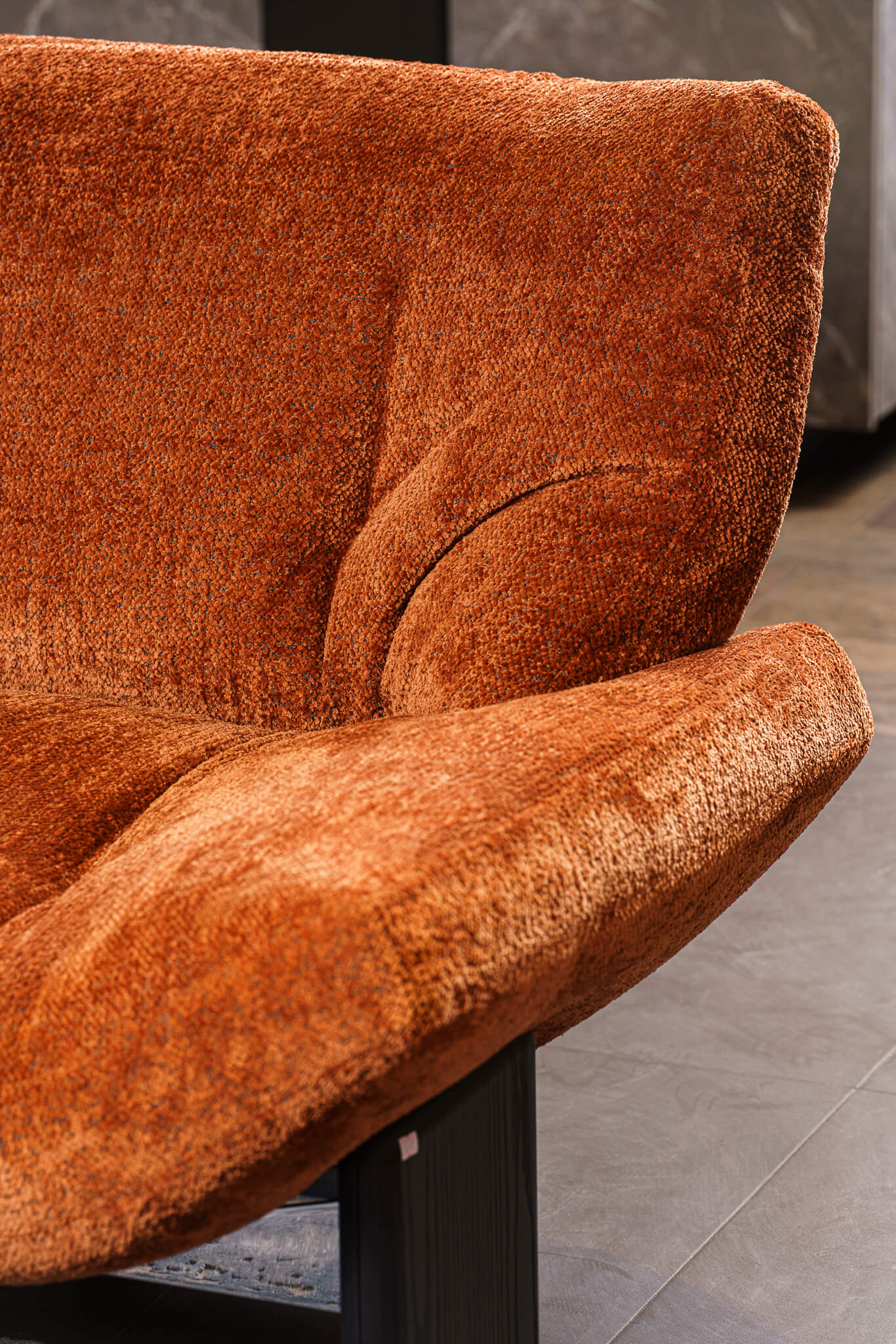 Minotti Кресло Emmi Teddy rame от Minotti — в интерьере