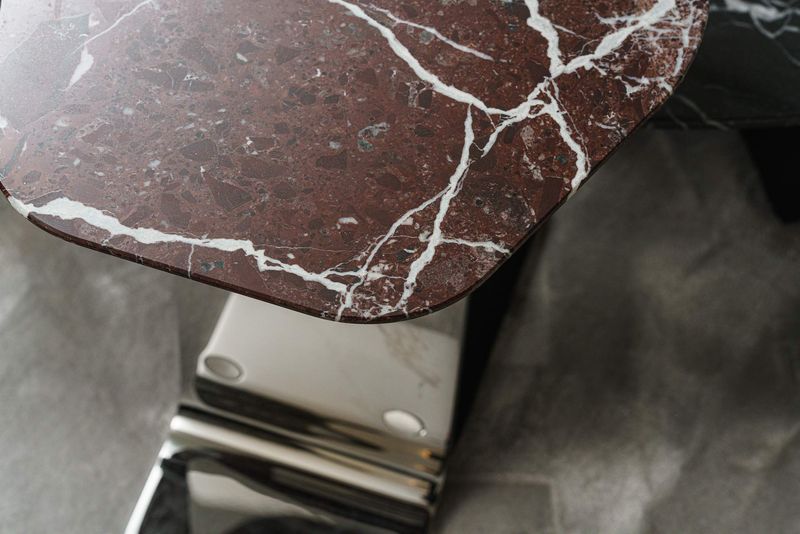 Minotti Журнальный столик Ethan Rosso Lepanto/Chrome от Minotti