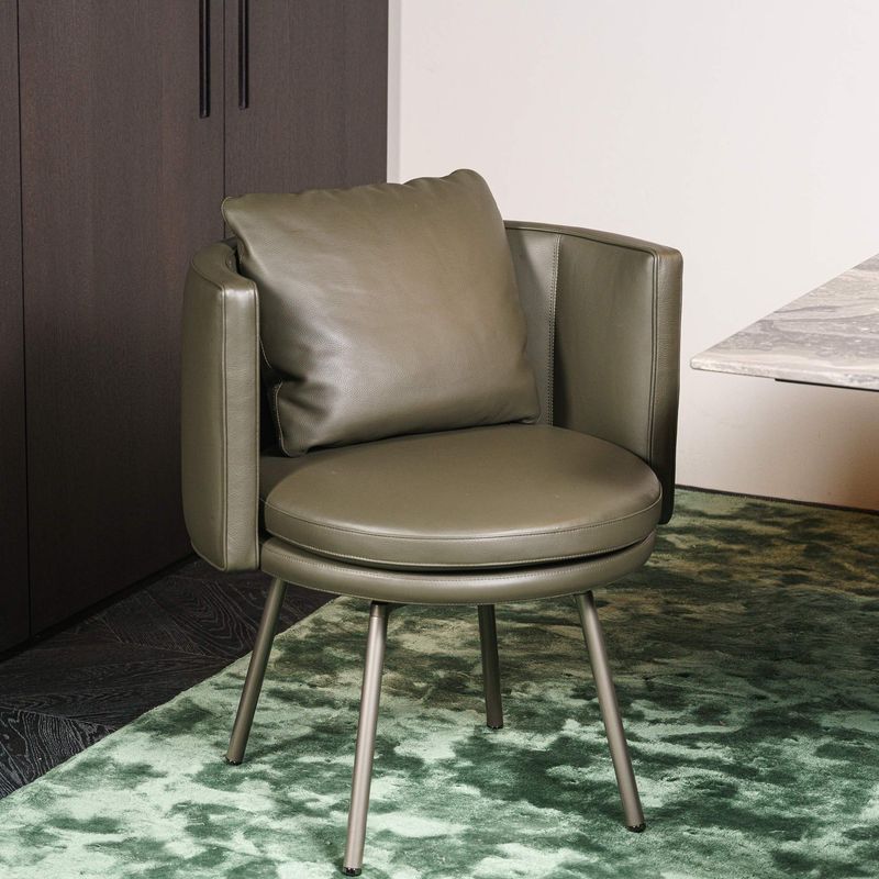 Minotti Стул обеденный Torii Swivel Muschio Leather от Minotti — в интерьере