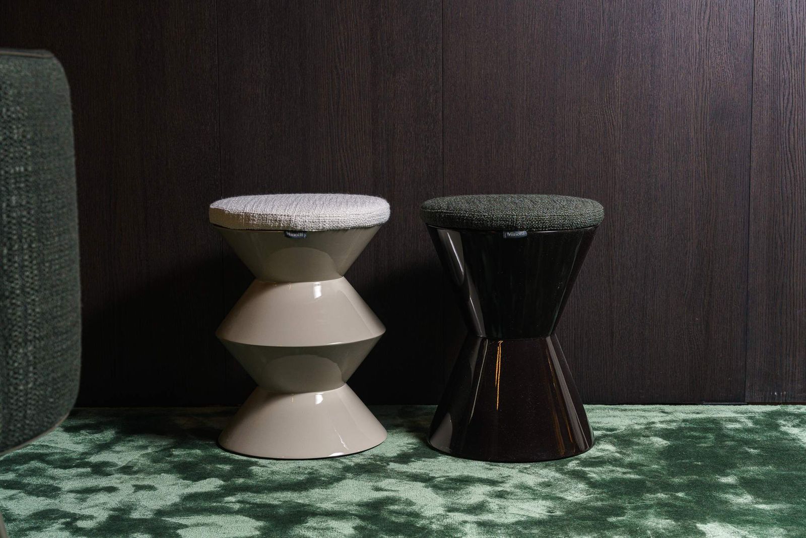 Minotti Пуф/Столик с подушкой Cesar Moss от Minotti — в интерьере