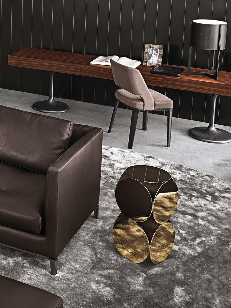 Minotti Журнальный столик Still Polished gold от Minotti — в интерьере