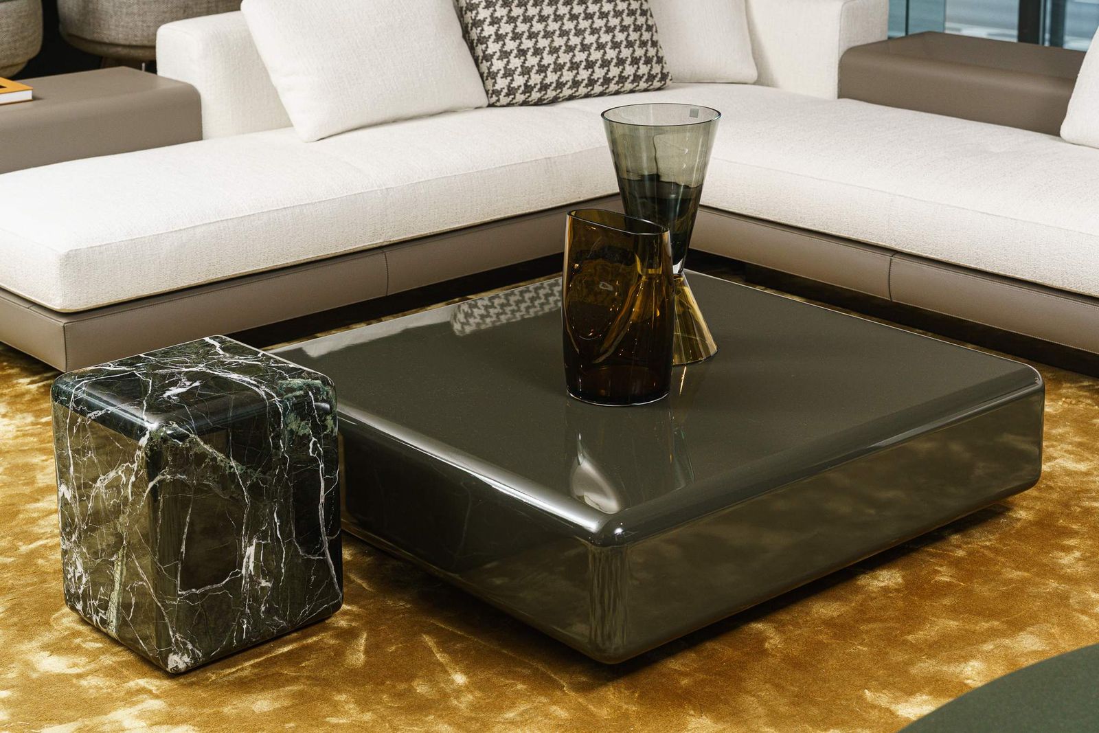 Minotti Журнальный столик Fill Verde Lepanto от Minotti — в интерьере