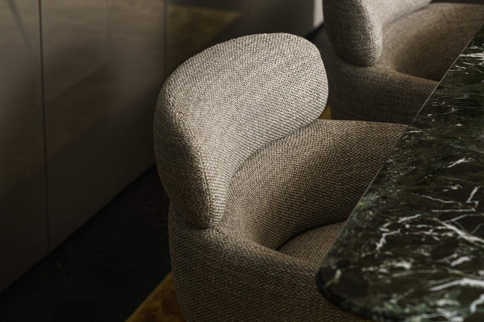 Minotti Стол Nico Verde Lepanto от Minotti — в интерьере