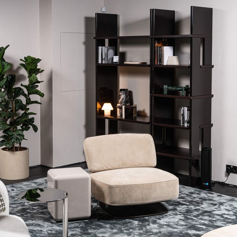 Minotti Стеллаж/библиотека Zoe 60 Canaletto Walnut Dark brown/Moka от Minotti — в интерьере