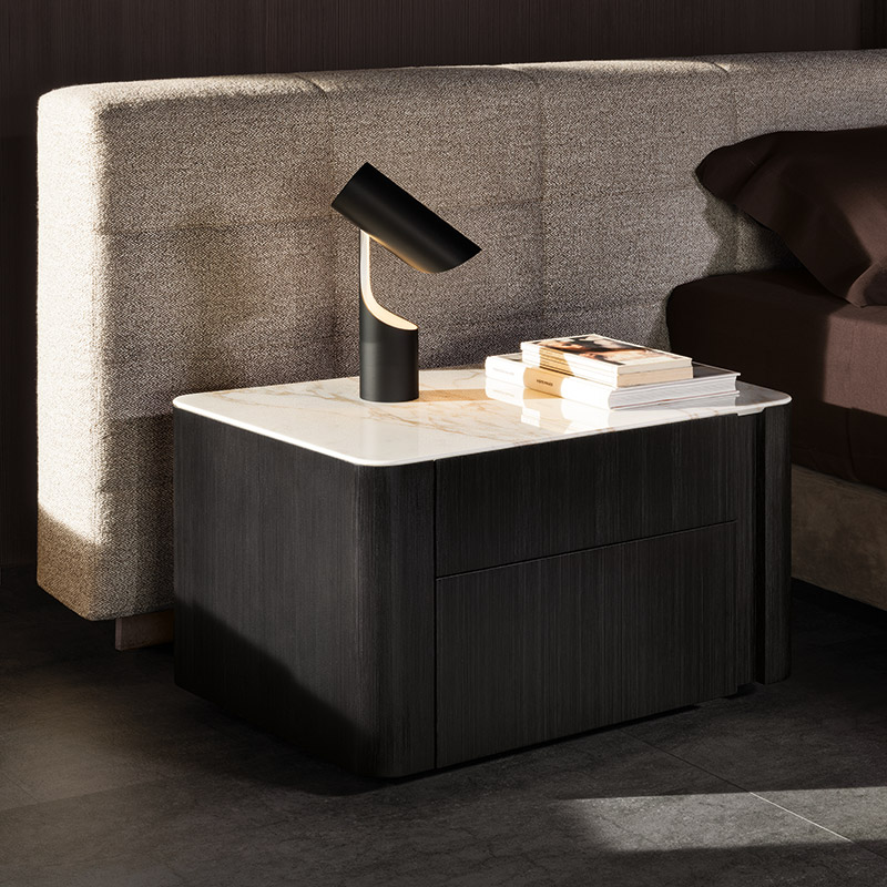 Minotti Прикроватная тумбочка Lou SX от Minotti — в интерьере