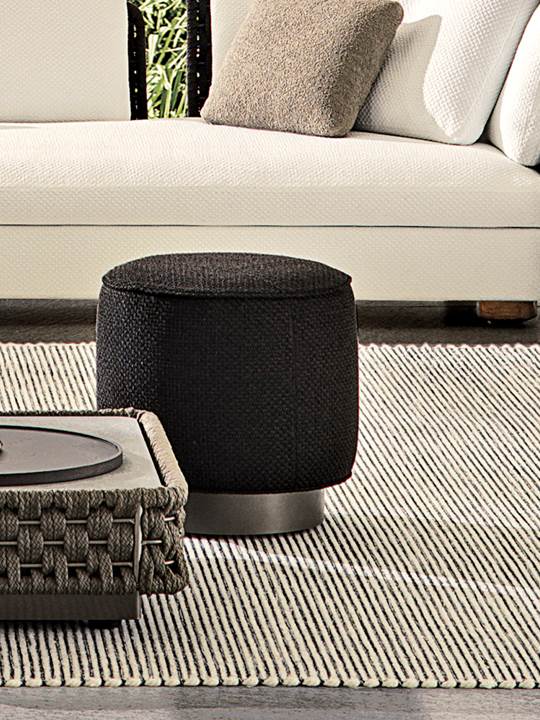 Minotti Пуф Yves Nabuk Fango от Minotti — в интерьере