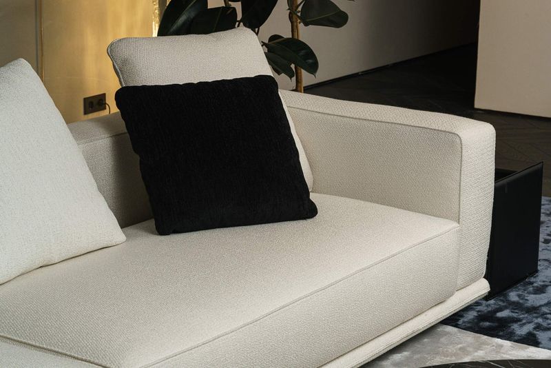 Minotti Диван двухмодульный Horizonte Tibet Naturale от Minotti — в интерьере