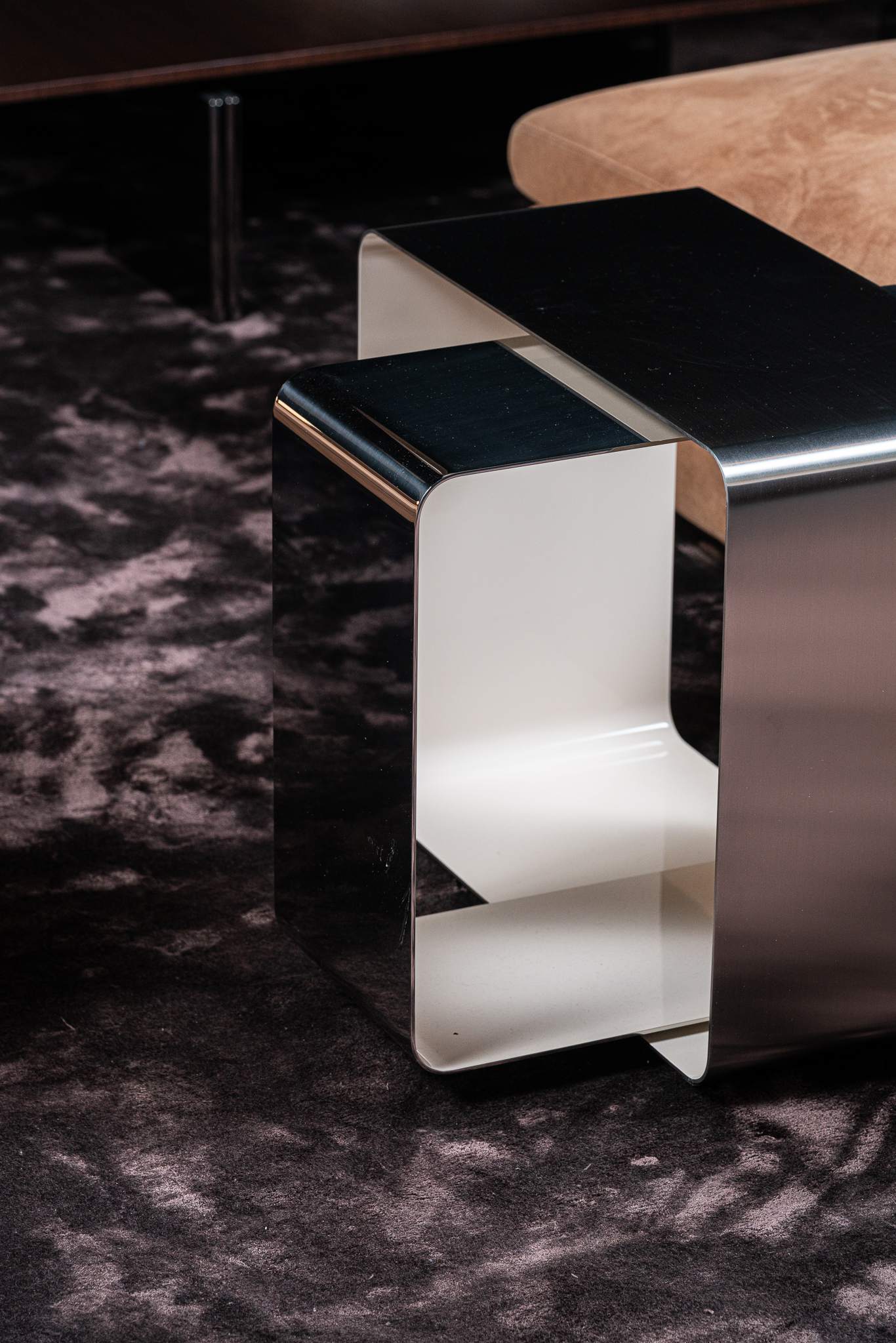 Minotti Журнальный столик Nastro Comb.B от Minotti — в интерьере