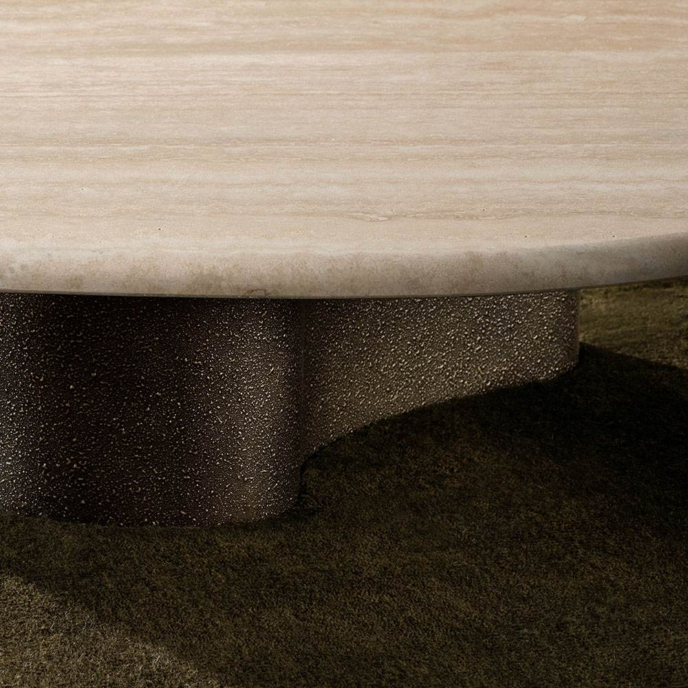 Minotti Журнальный столик Bezier Travertin от Minotti — в интерьере