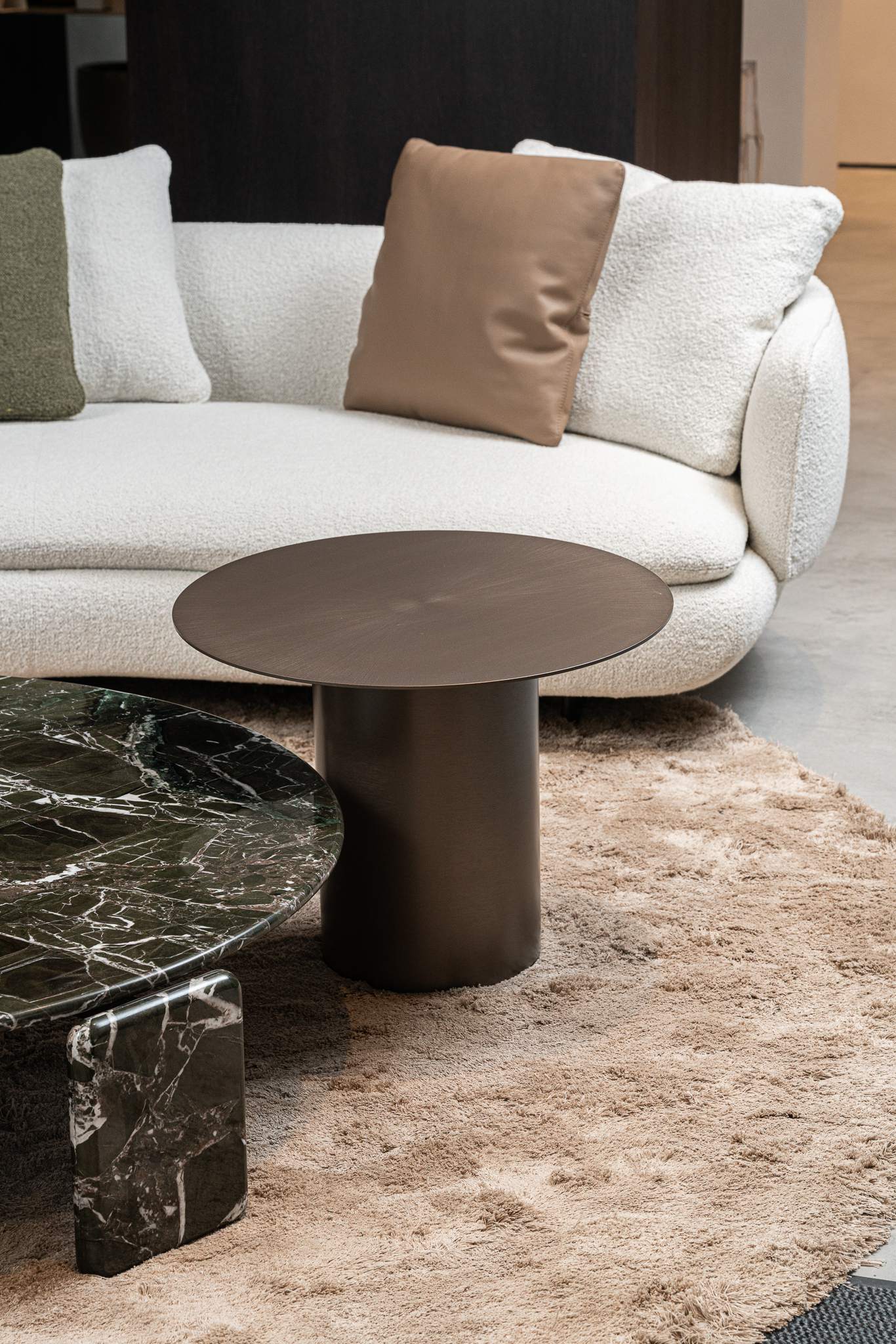 Minotti Двухмодульный диван Vivienne от Minotti — в интерьере