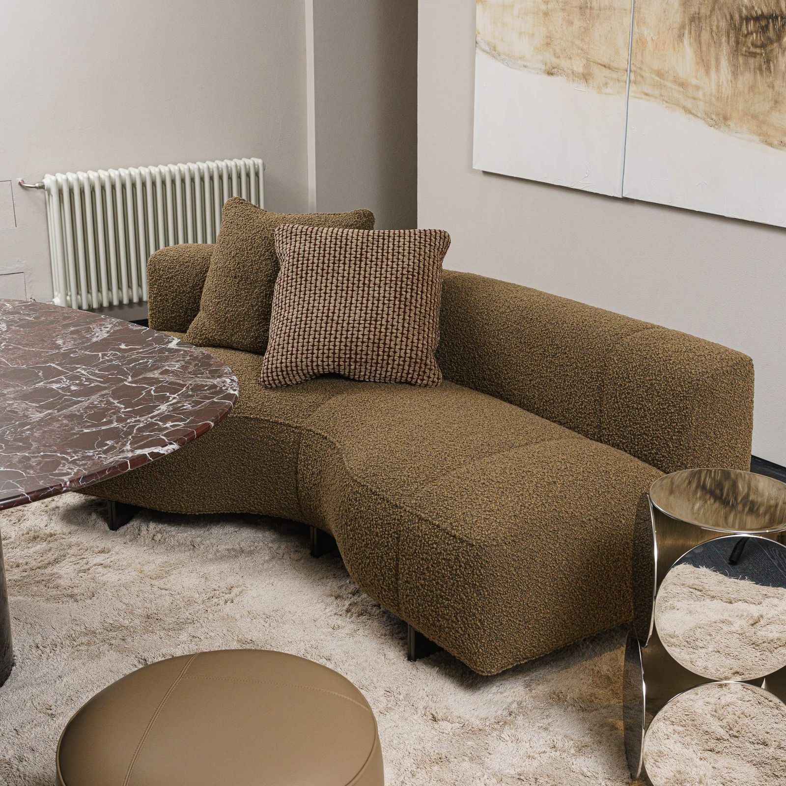 Minotti Двухмодульный диван Yves Orion Desert от Minotti — в интерьере