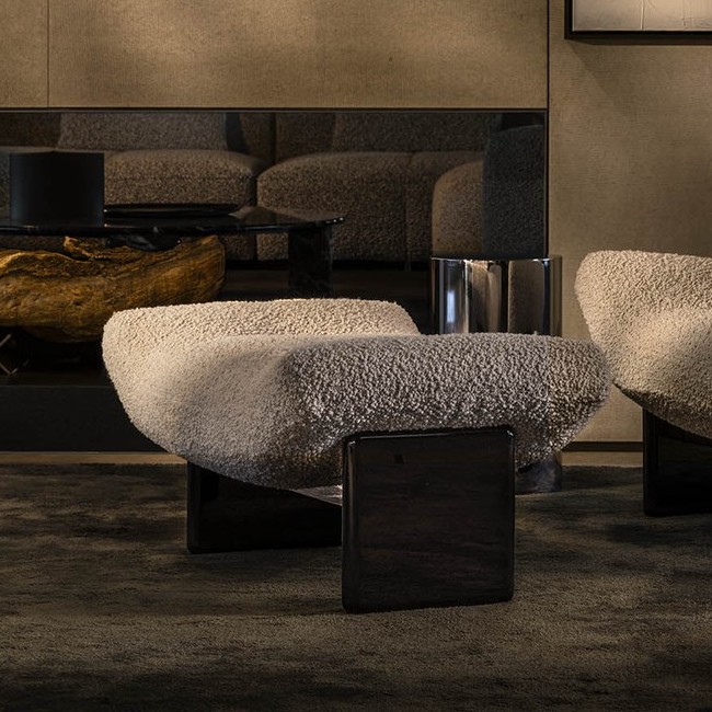 Minotti Пуф Emmi Teddy nuvola от Minotti — в интерьере