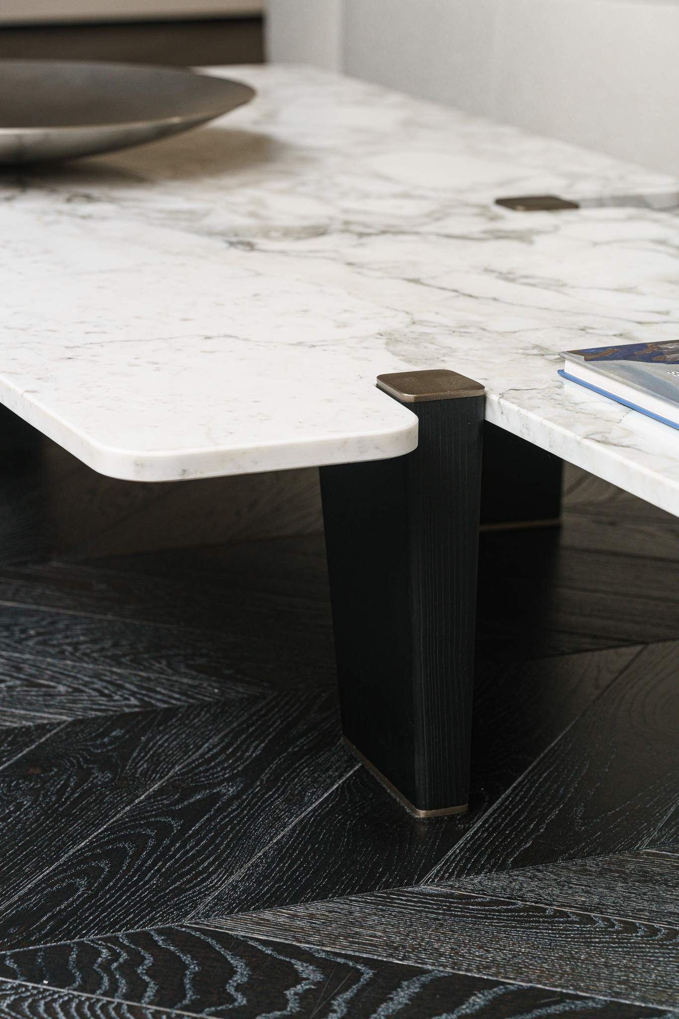 Minotti Журнальный столик Jacob 180 Calacatta от Minotti — в интерьере